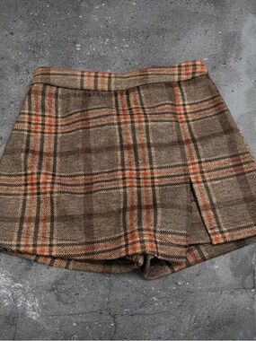 plaid mini skort brown academia schoolgirl fall aesthetic